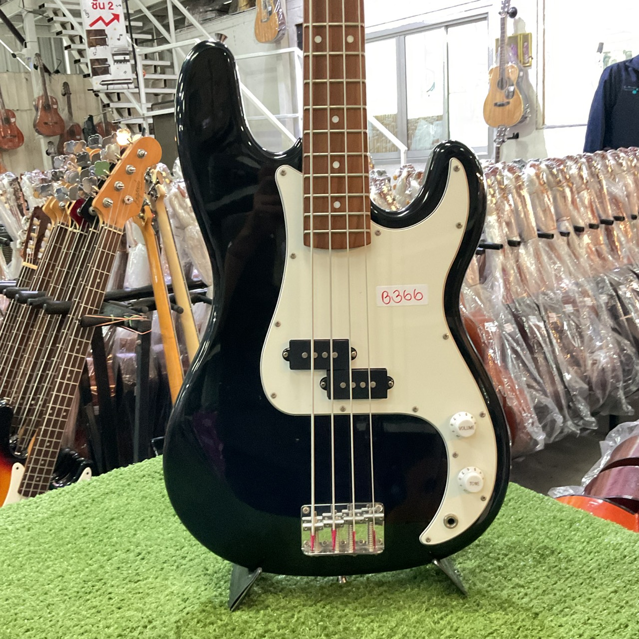 กีต้าร์เบส SELDER