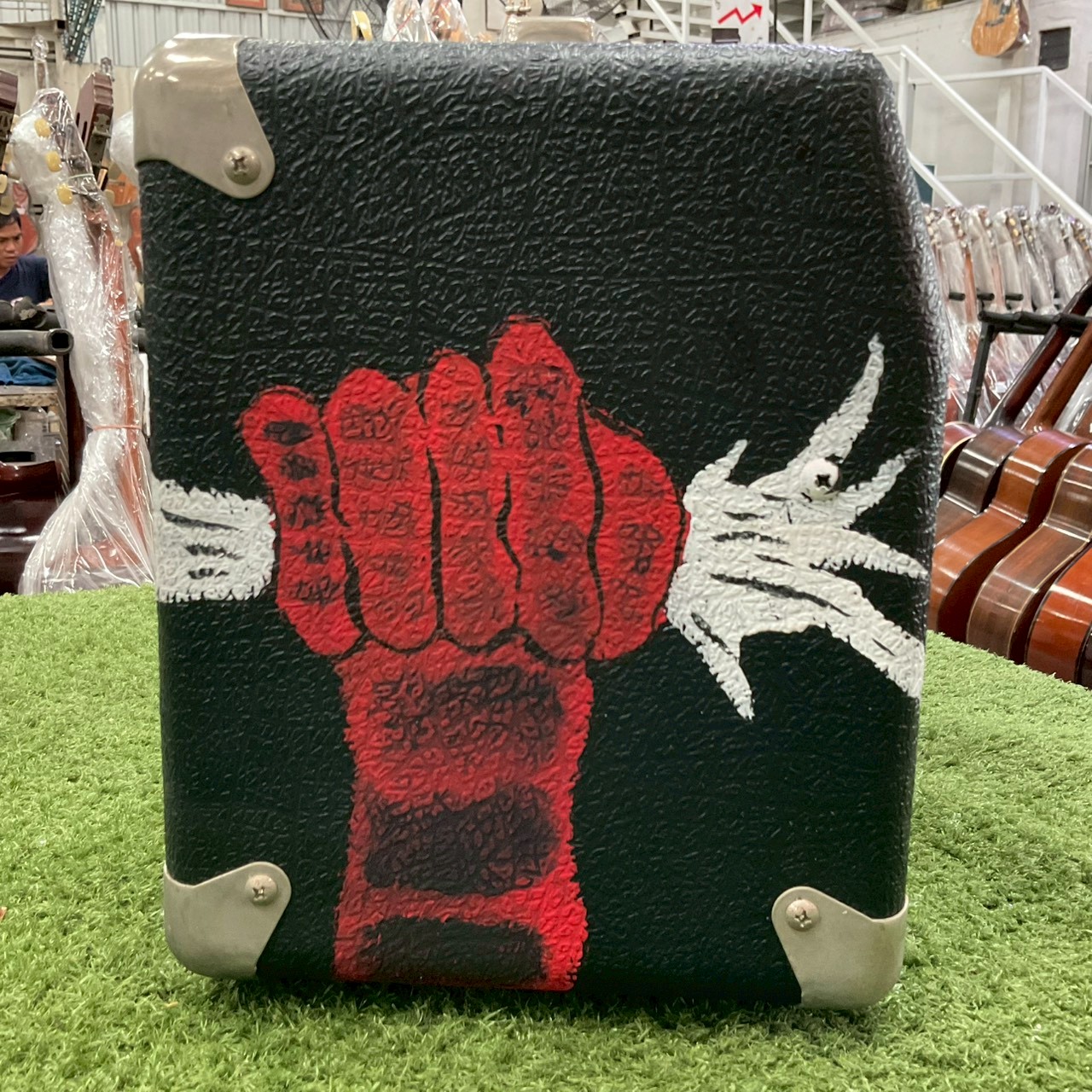 แอมป์กีต้าร์ Fender : DiCE