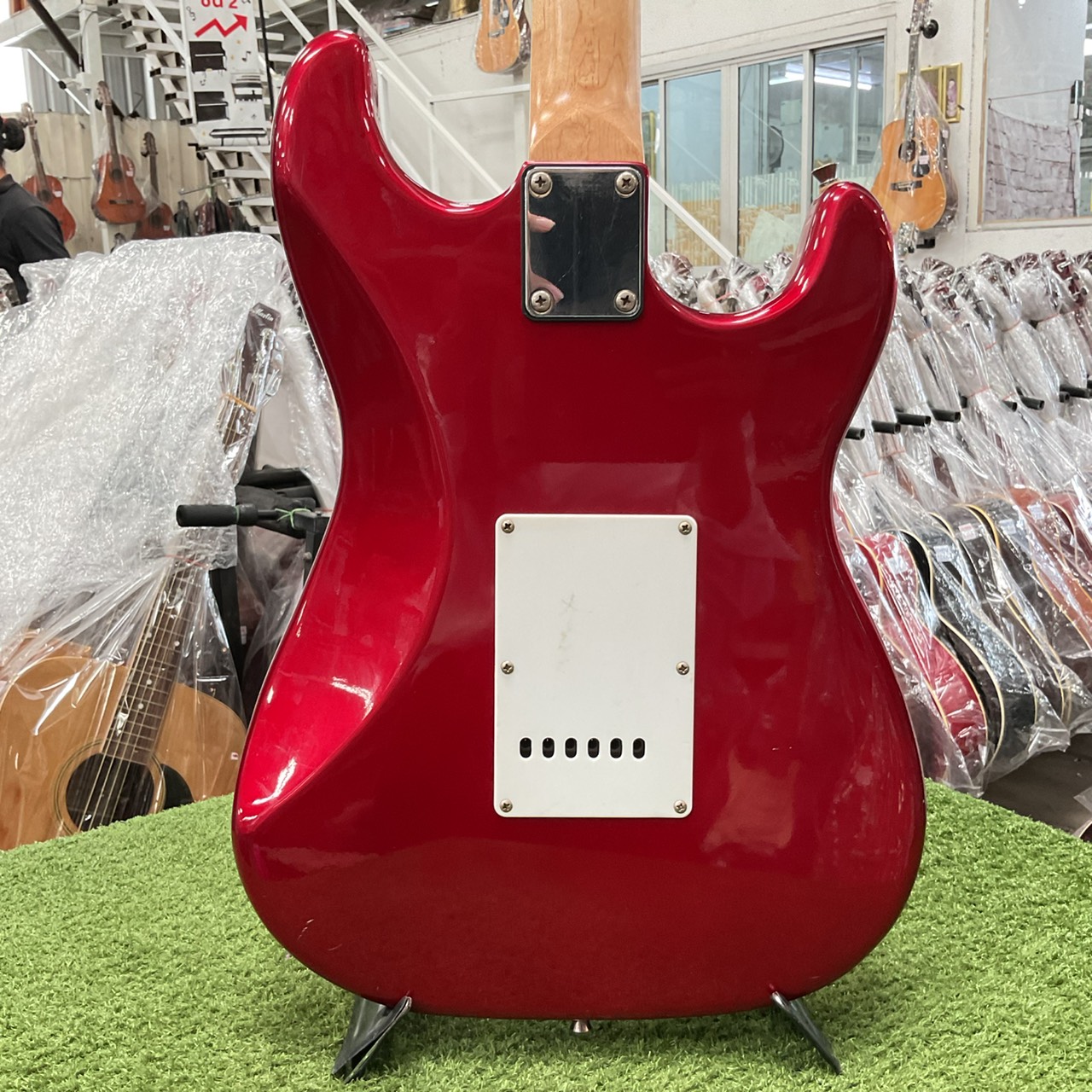 กีต้าร์ไฟฟ้า Giannini (สำหรับมือซ้าย)