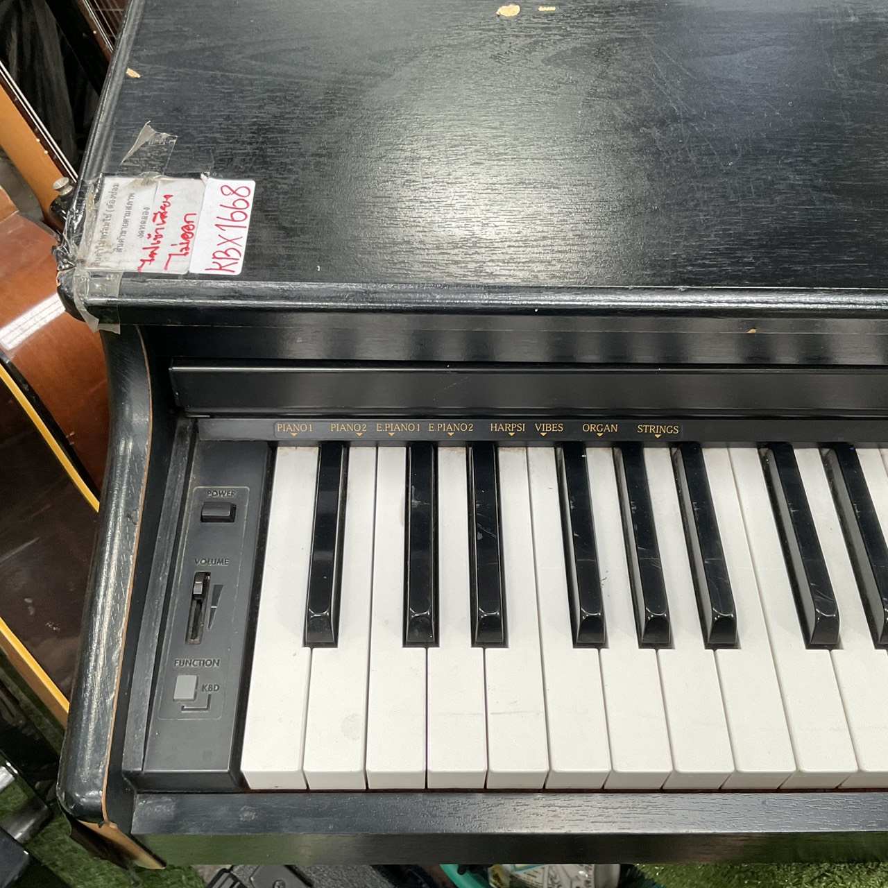 เปียโน KORG : C-2000 สินค้าไม่พร้อมใช้งาน (ต้องซ่อม)