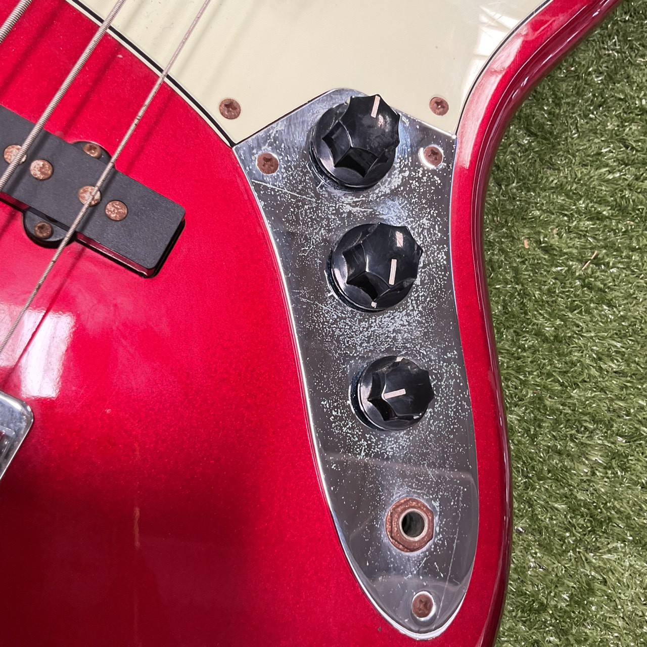 กีต้าร์เบส Grass Roots