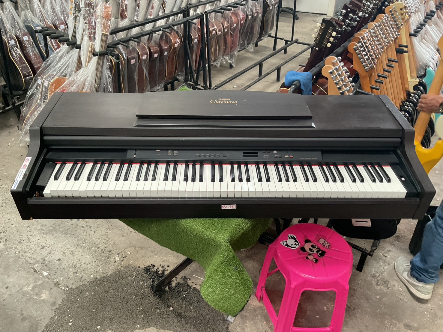 เปียโน YAMAHA : Clavinova CLP-820 สินค้าไม่พร้อมใช้งาน (ต้องซ่อม)
