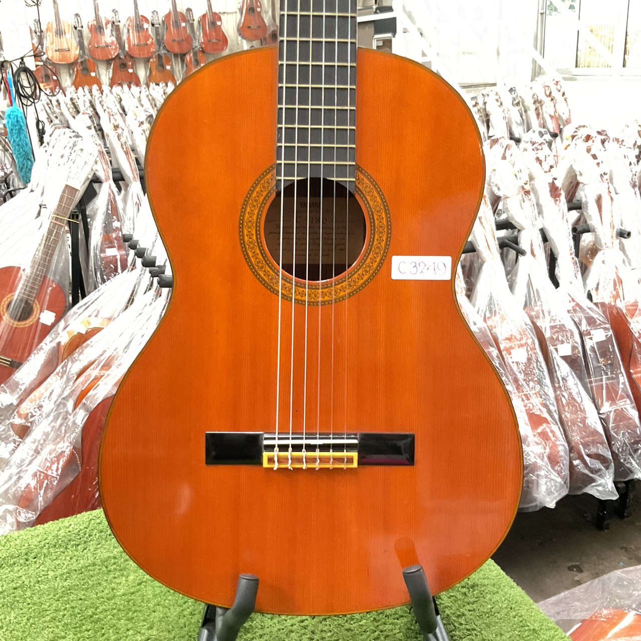 กีต้าร์คลาสสิค YAMAHA : C-180