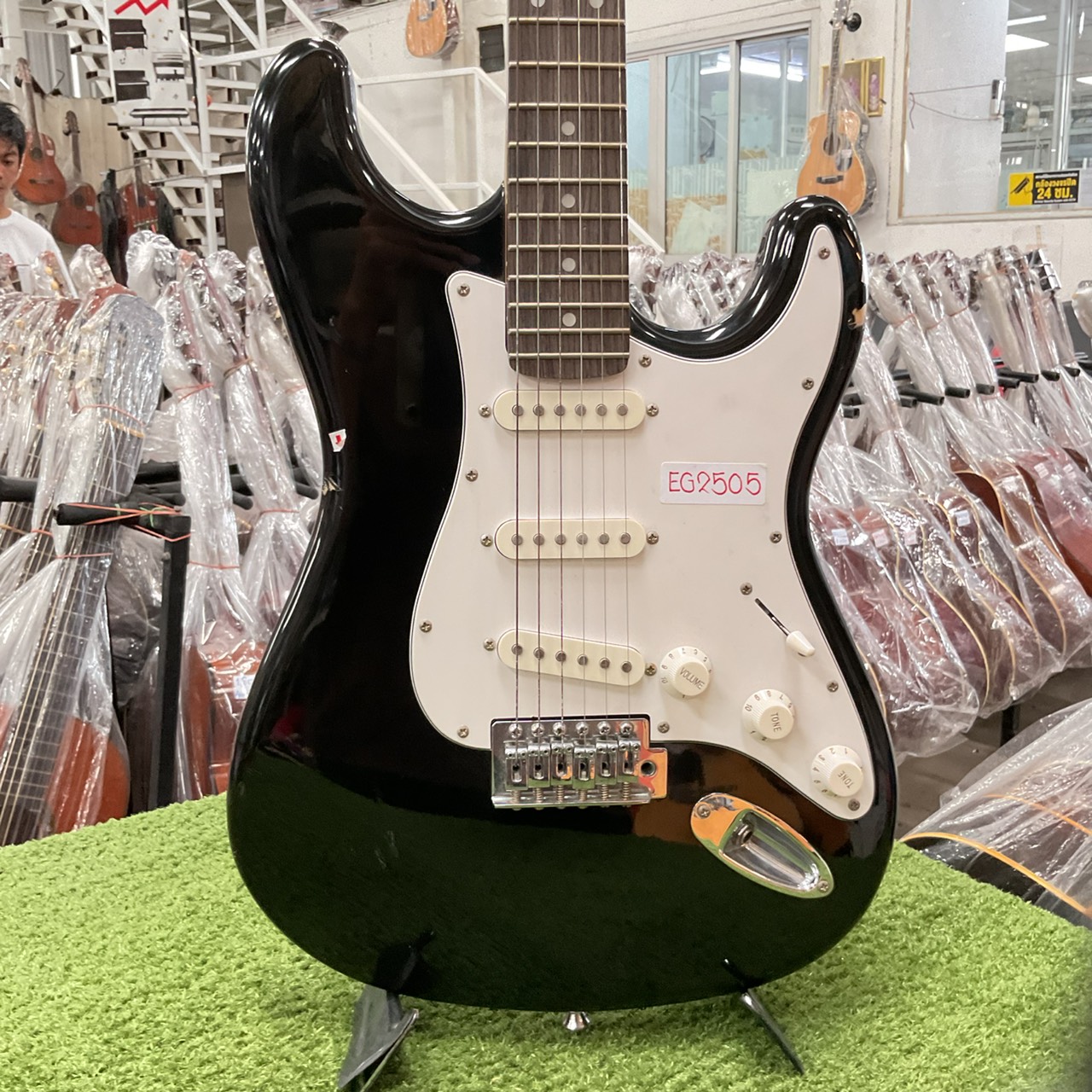 กีต้าร์ไฟฟ้า SELDER