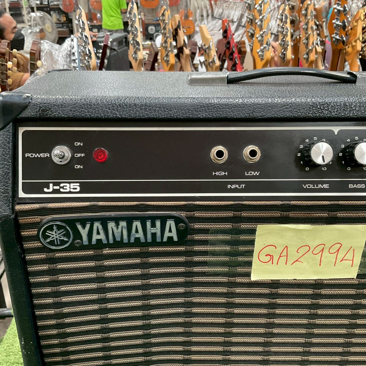 แอมป์กีต้าร์ YAMAHA : J-35