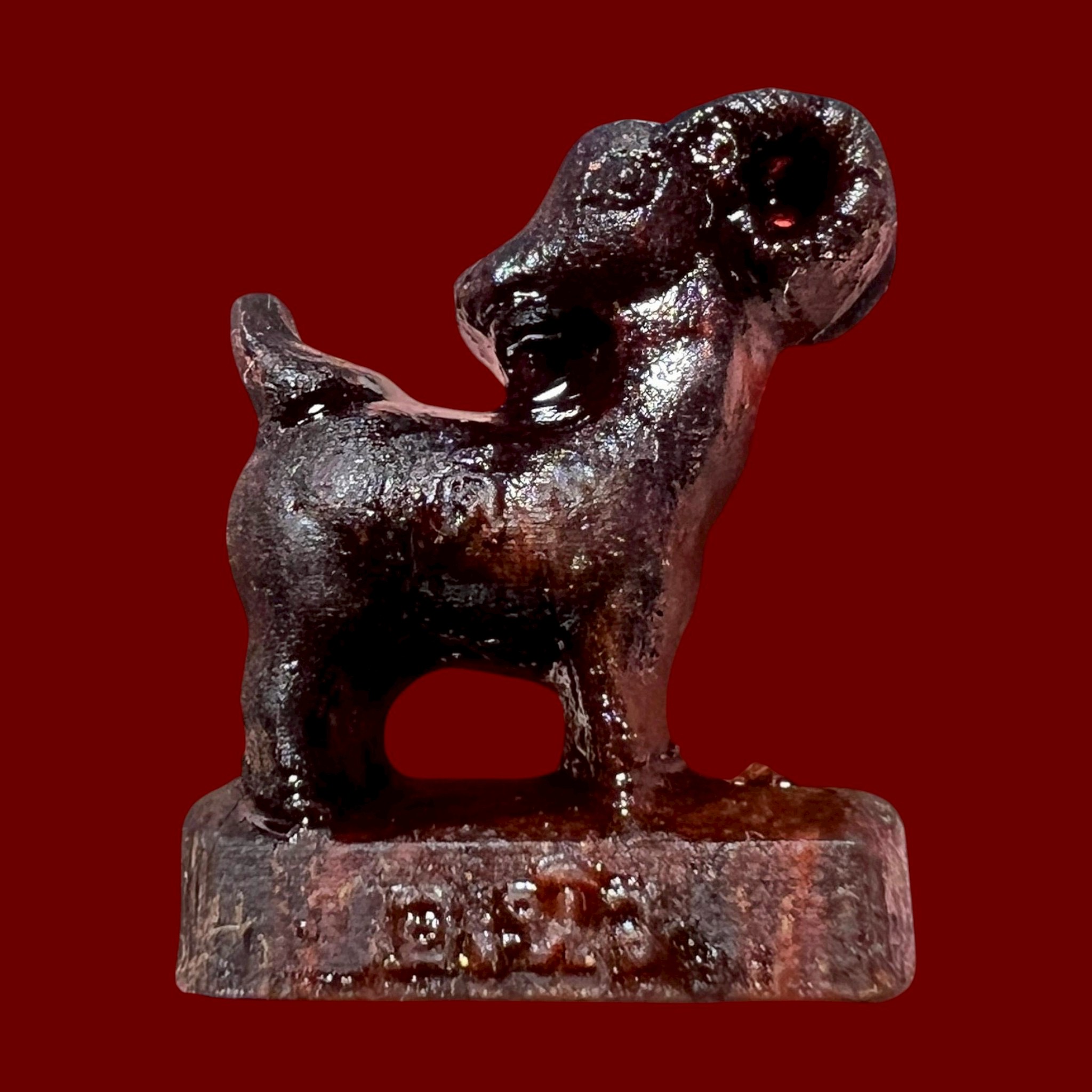 พญาแพะเหลียวหลัง (ไม้มะขามตายพราย) Backward-Gazing Goat King. (dead-standing tamarind wood) SKU-04001