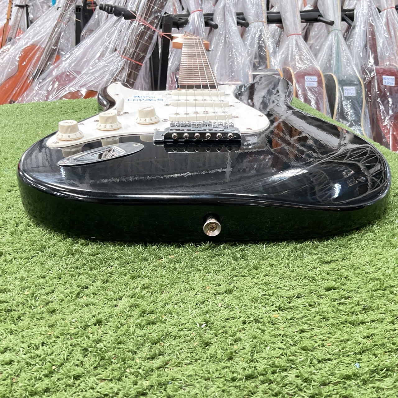 กีต้าร์ไฟฟ้า PHOTO GENIC (มือซ้าย)