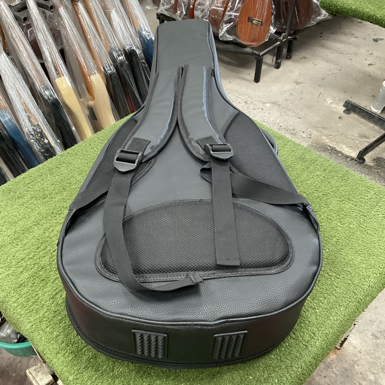 กล่องเคสกีต้าร์โปร่ง HyVibe