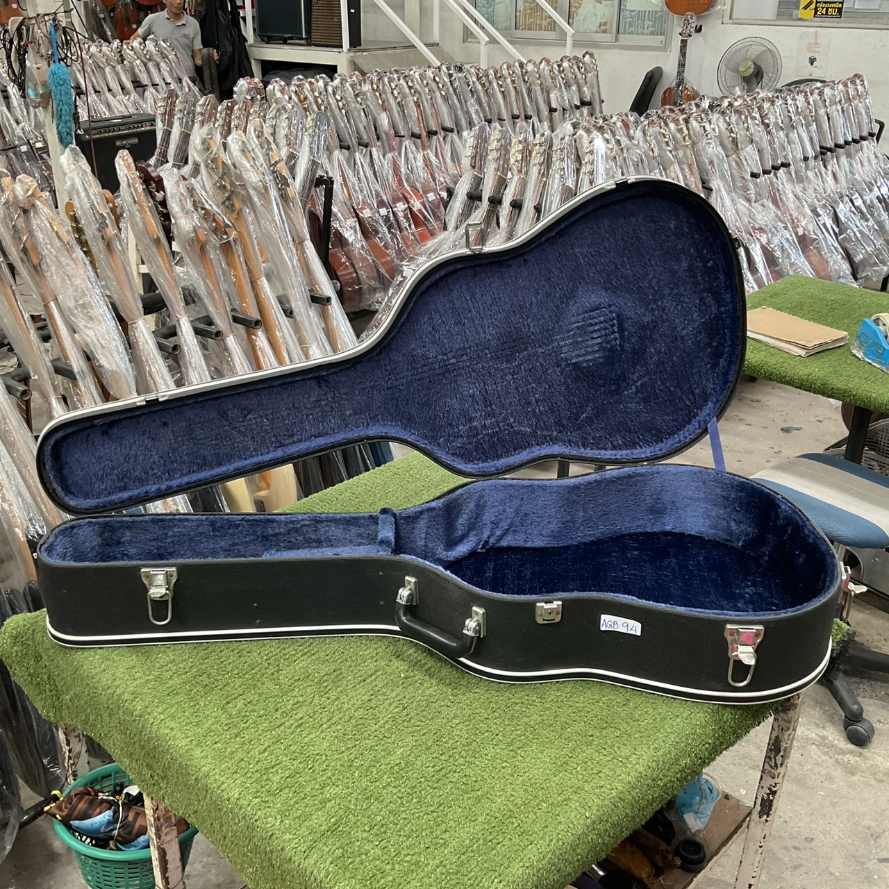 กล่องเคสกีต้าร์โปร่ง