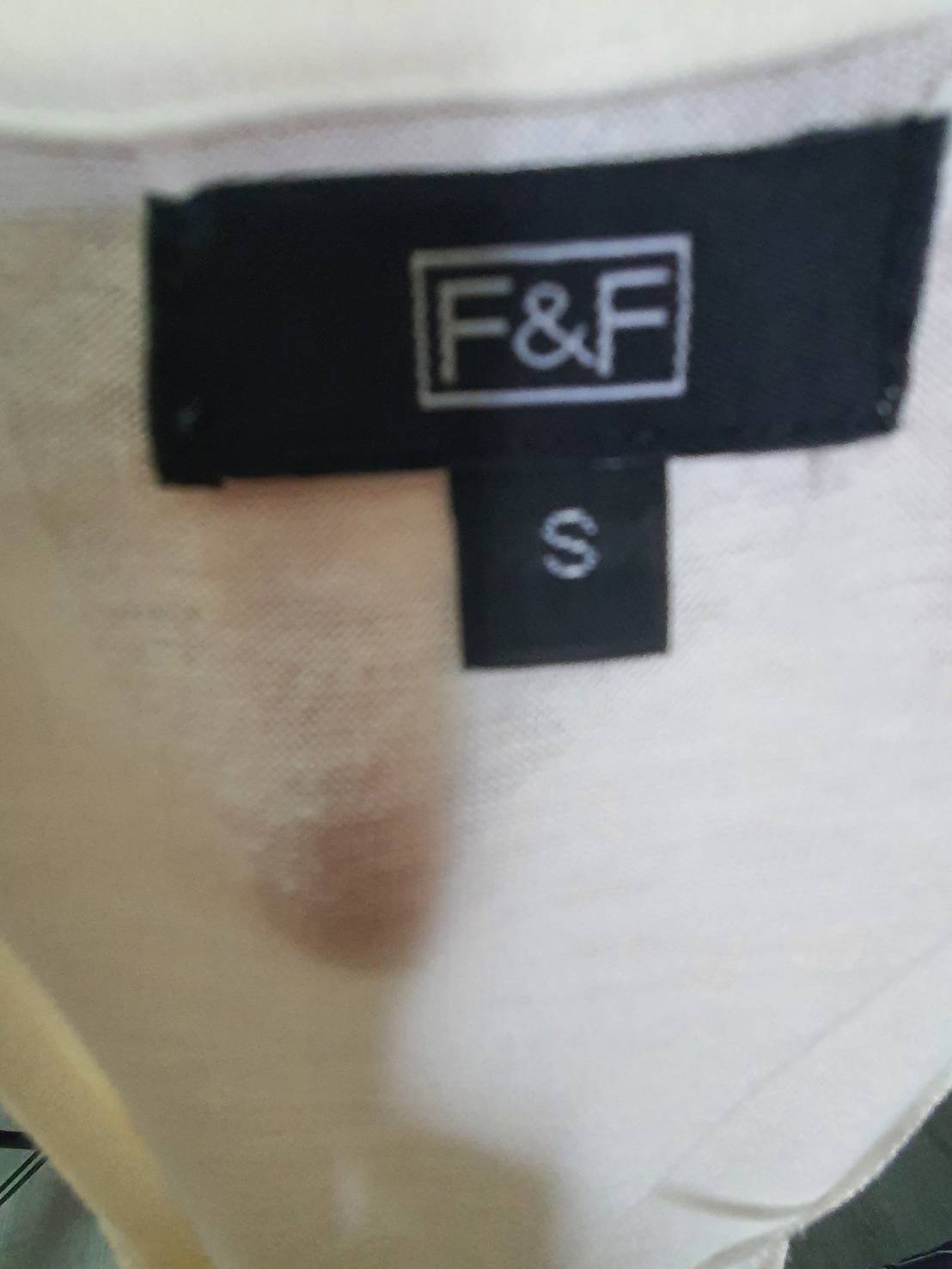 FF06306 เสื้อผ้ามือสอง ลายดอกไม้ แบรนด ์ F&F อก 36 นิ้ว