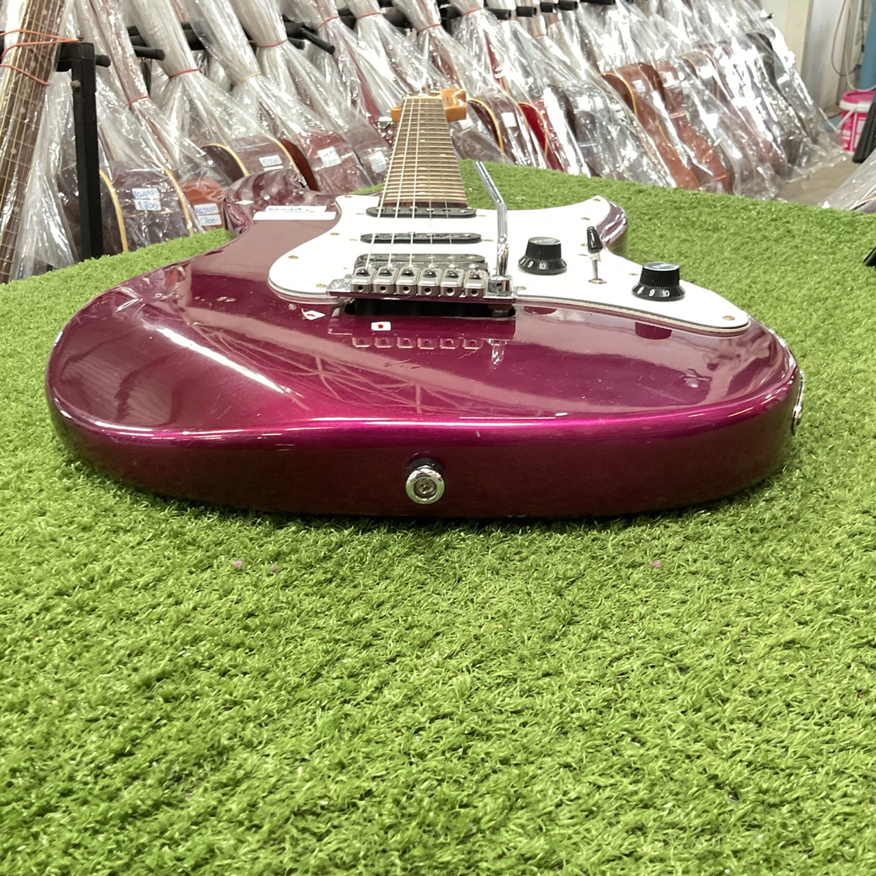 กีต้าร์ไฟฟ้า Elioth : S305