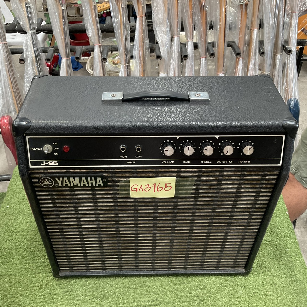 แอมป์กีต้าร์ YAMAHA : J-255