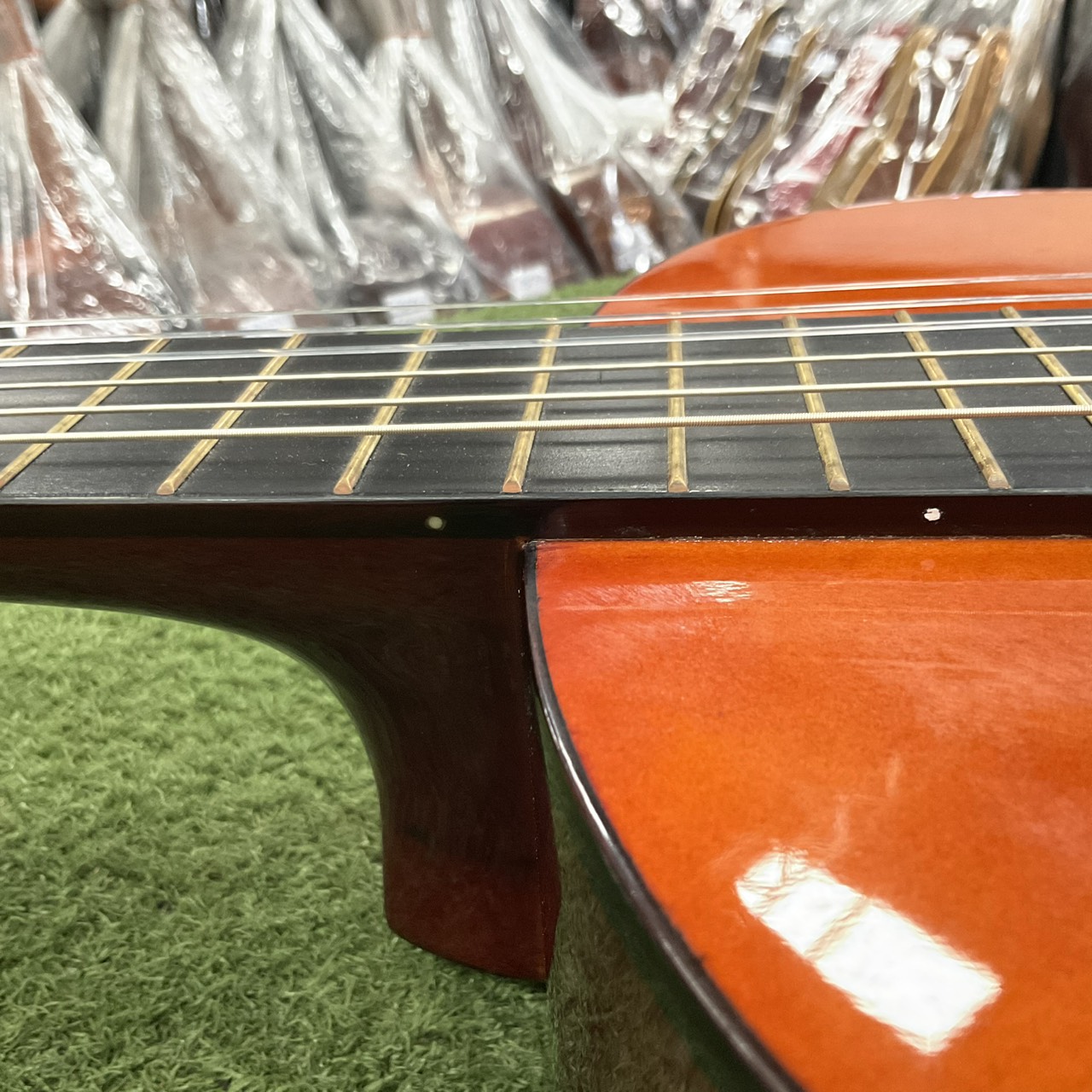 กีต้าร์คลาสสิค Valencia : CG-160