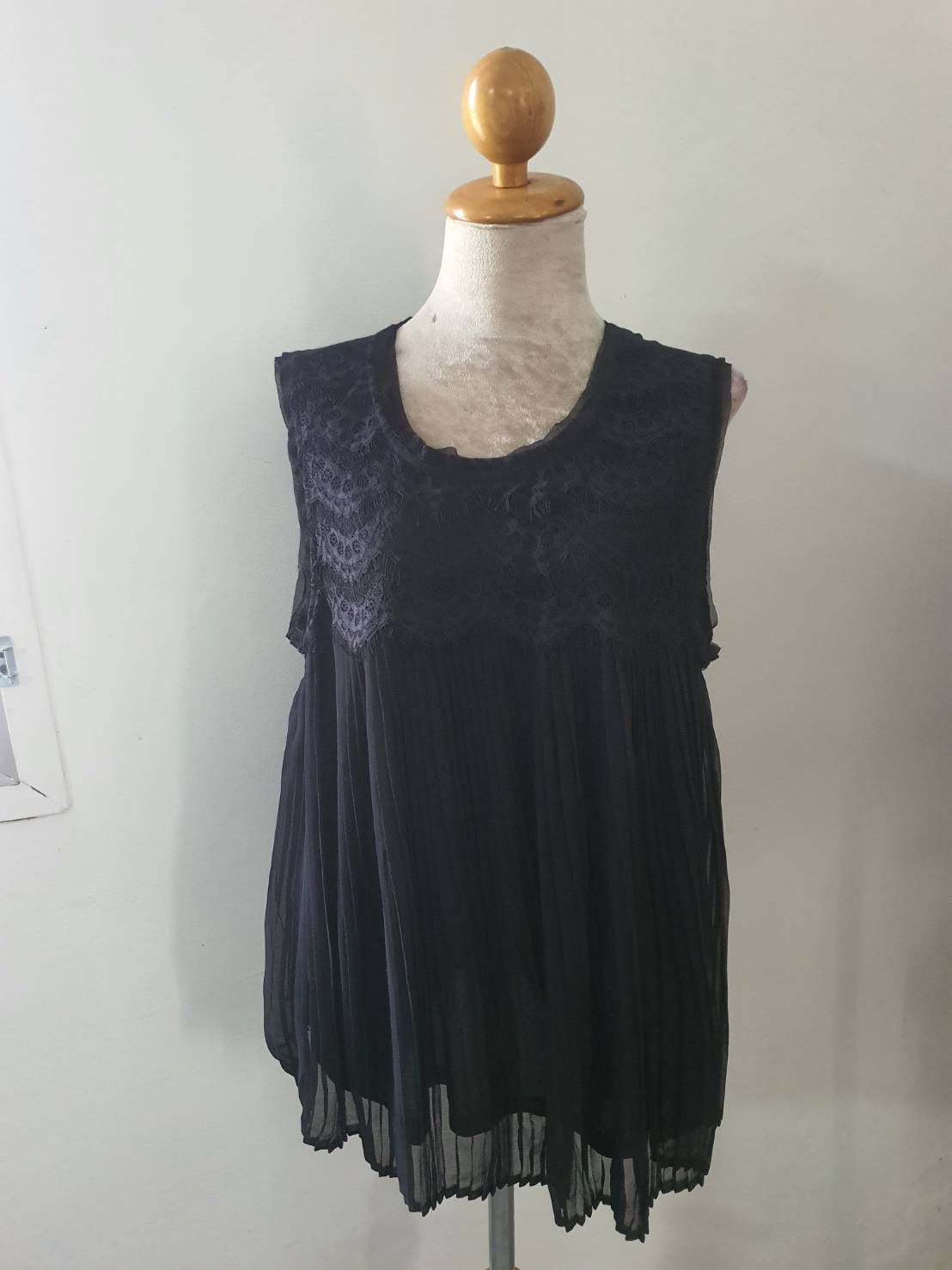 FF06462 เสื้อผ้ามือสอง สีดำ ชีฟอง ann taylor loft อก 42 นิ้ว