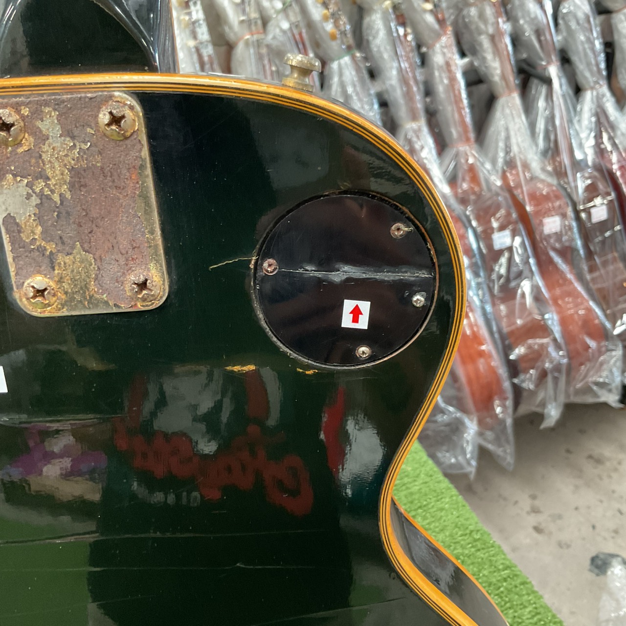 กีต้าร์ไฟฟ้า Marchis