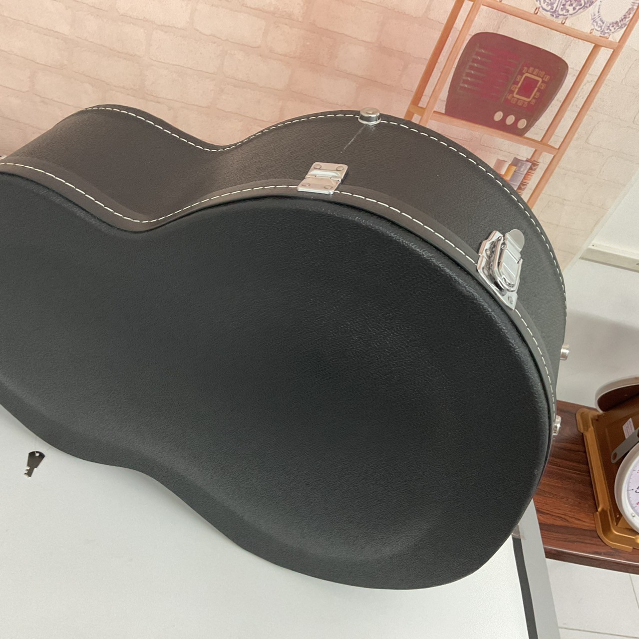 กล่องเคสกีต้าร์โปร่ง (SIZE จัมโบ้)