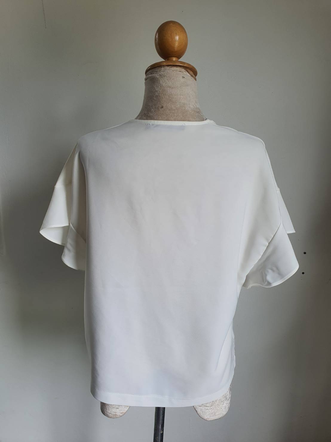 FF05465 เสื้อผ้าแฟชั่น มือสอง สีขาว