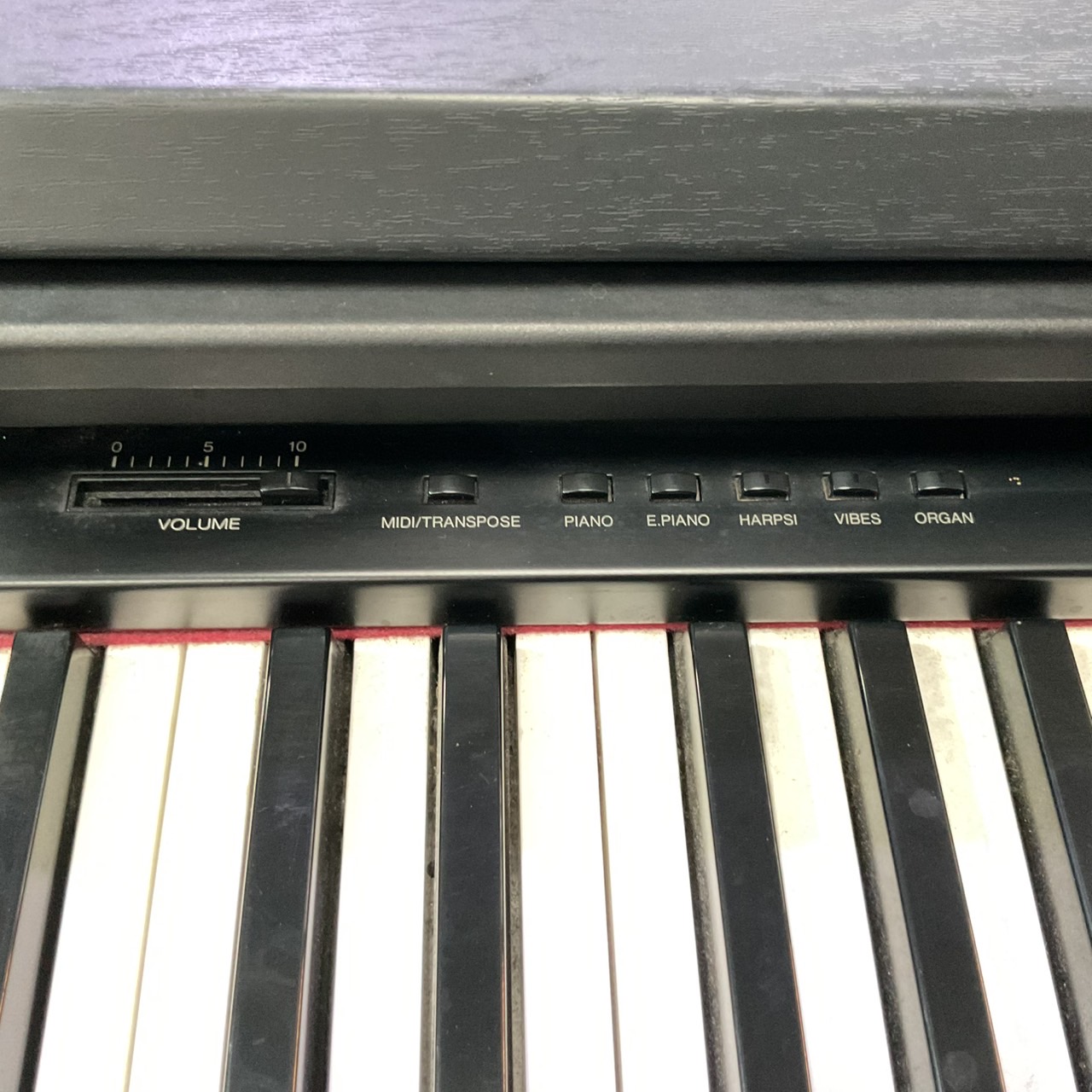 เปียโน KORG : C-16 สินค้าไม่พร้อมใช้งาน (ต้องซ่อม)