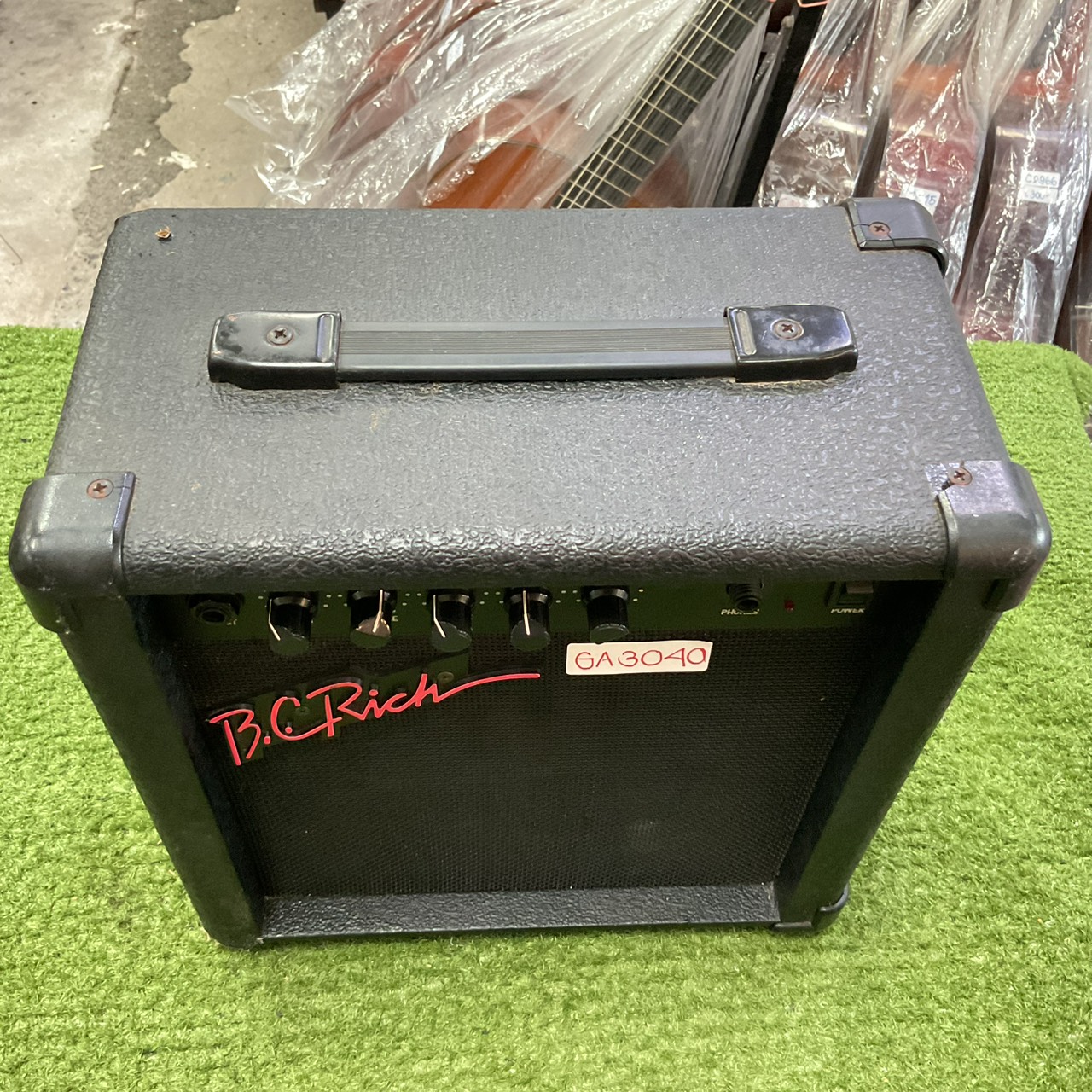 แอมป์กีต้าร์ B.C.Rich : BC-010