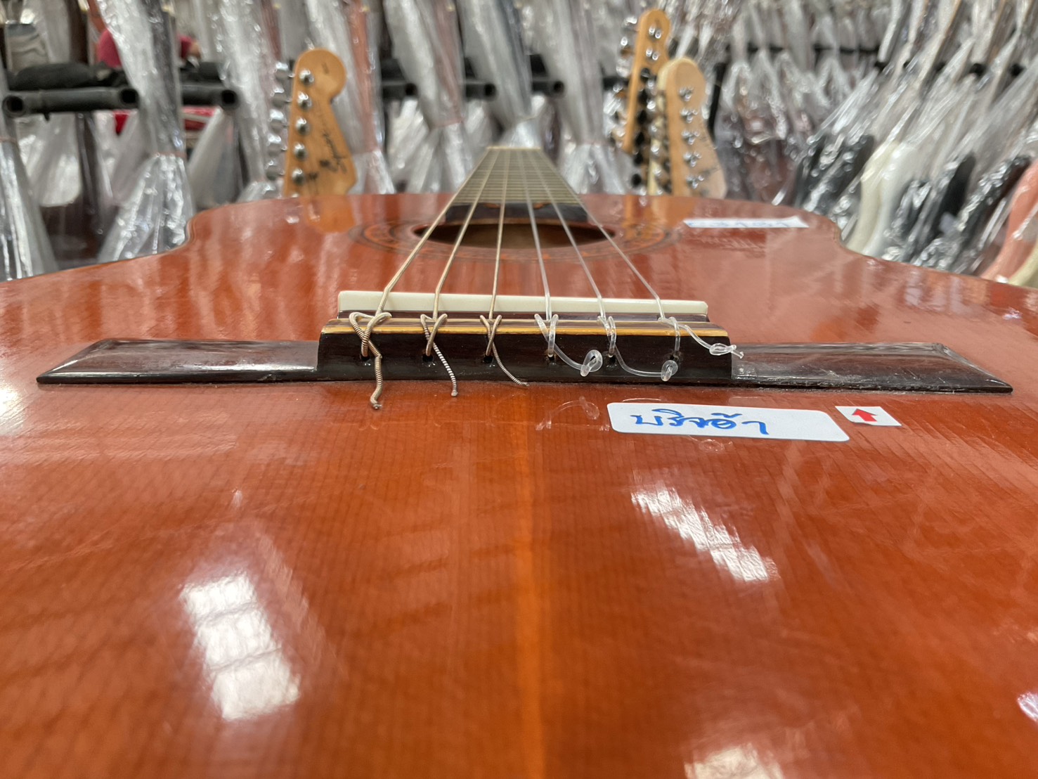 กีต้าร์คลาสสิค CLARK GUITAR : NO.10