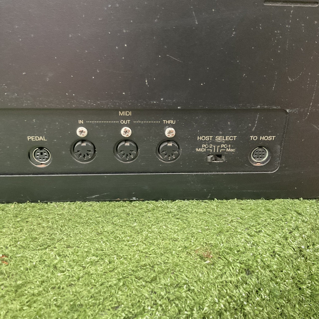 เปียโน YAMAHA : CLP-820 สินค้าไม่พร้อมใช้งาน (ต้องซ่อม)