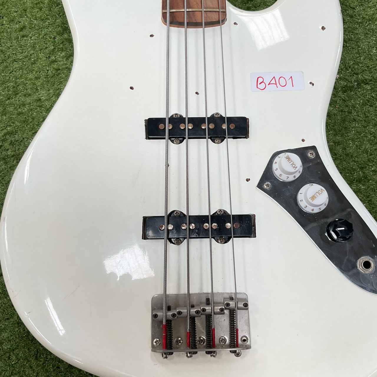 กีต้าร์เบส Century : J