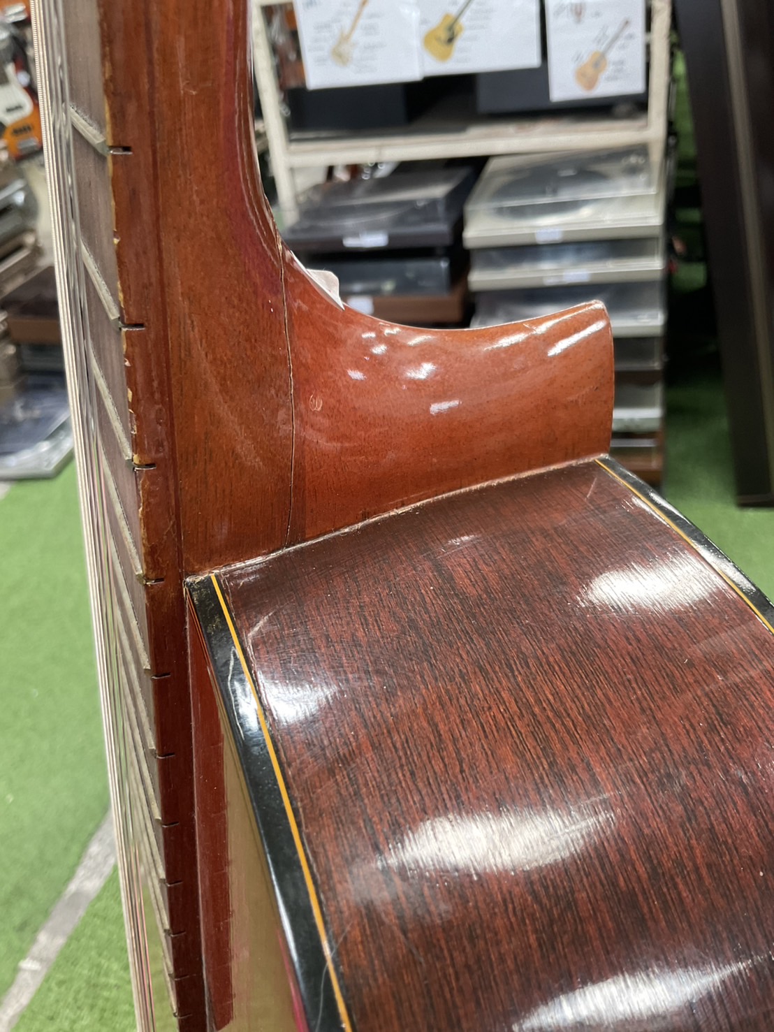 กีต้าร์คลาสสิค YAMAHA : G-70D