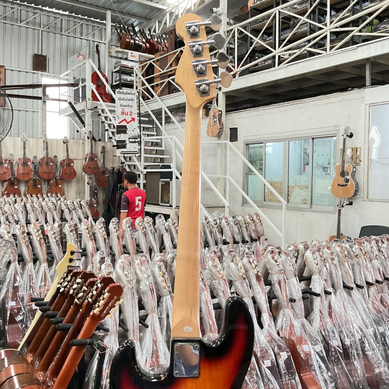 กีต้าร์เบส SELDER