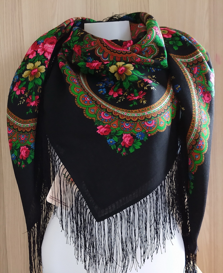 ผ้าพันคอ/คลุมไหล่ขนสัตว์ (Wool Shawls) : From Russia With Love 3