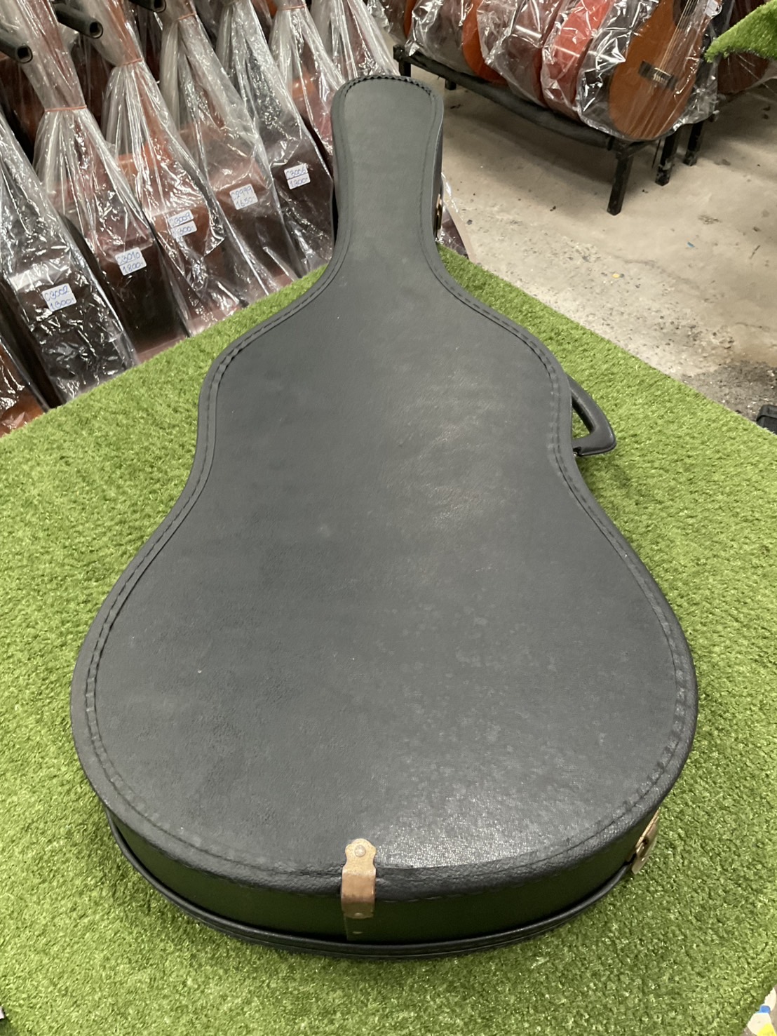 กล่องเคสกีต้าร์คลาสสิค