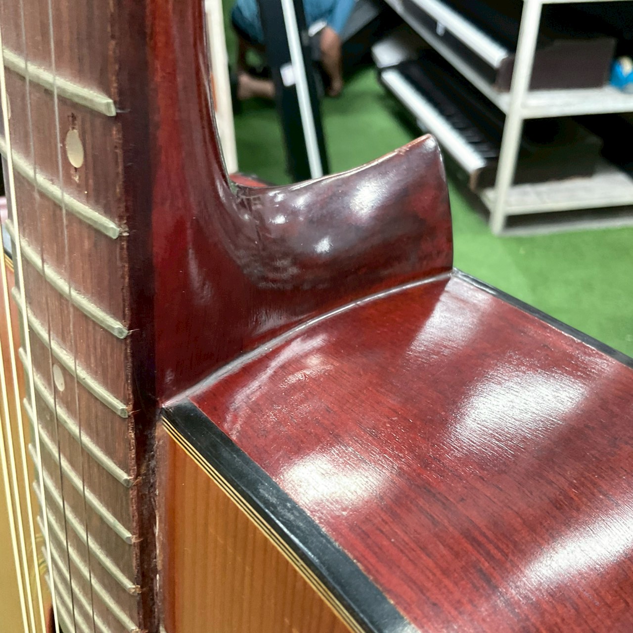 กีต้าร์โปร่ง Ariana : A790