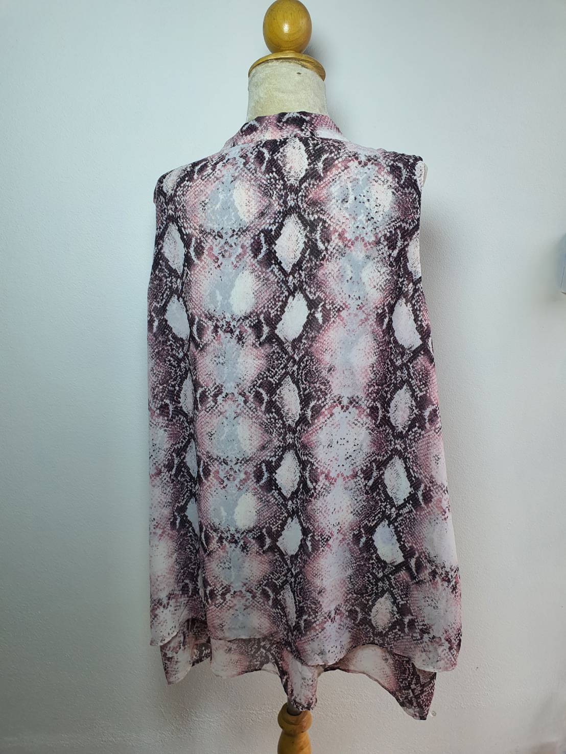 FF03883 เสื้อผ้ามือสอง ลวดลายสวย แบรนด์ LILY MORGAN อก free-52 นิ้ว