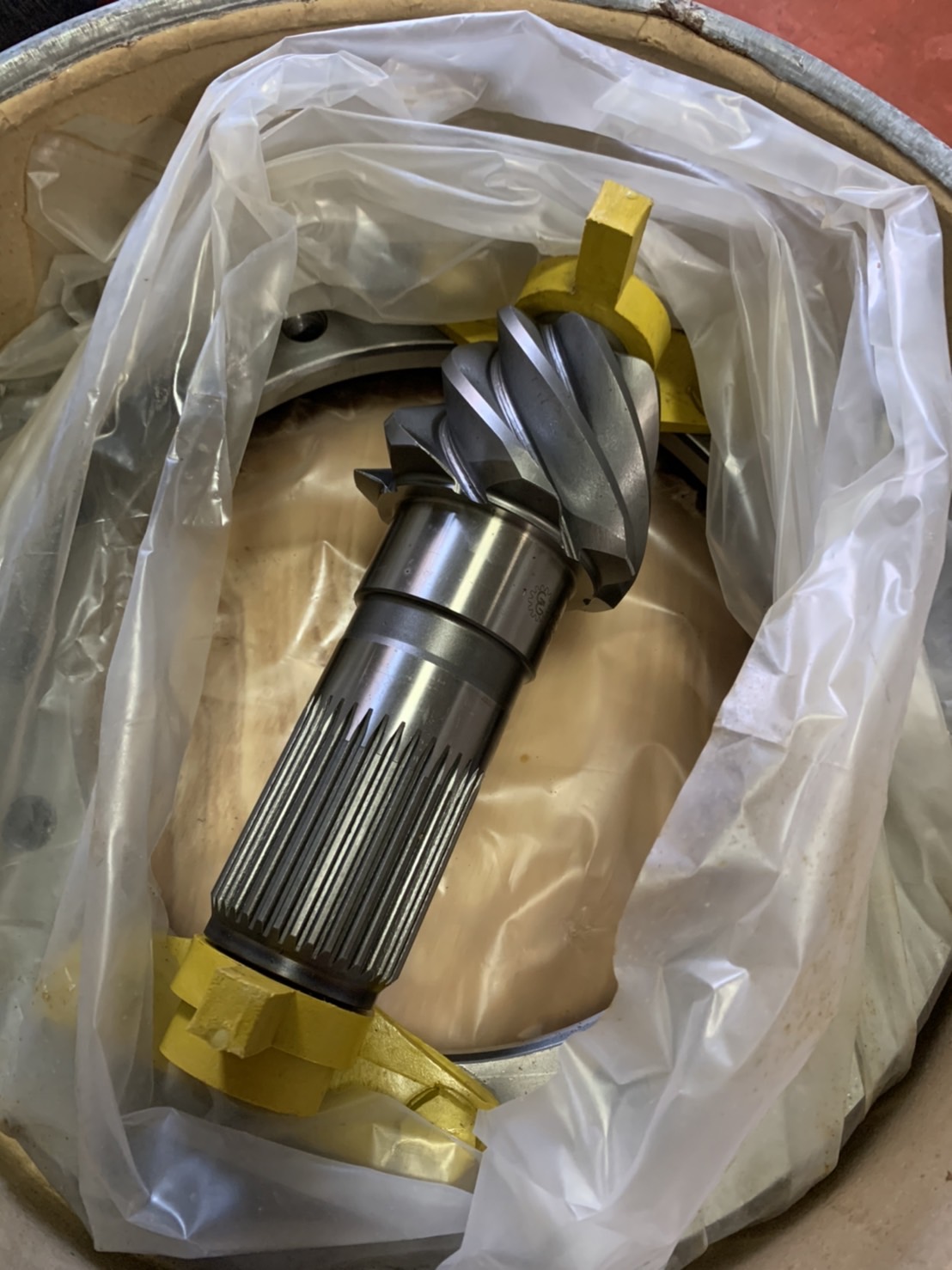 จานบายศรี เดือยหมู ลูกหลัง ISUZU DECA 320 7 43 ร่องหน้าแปลนเดือยหมู 35 ร่อง