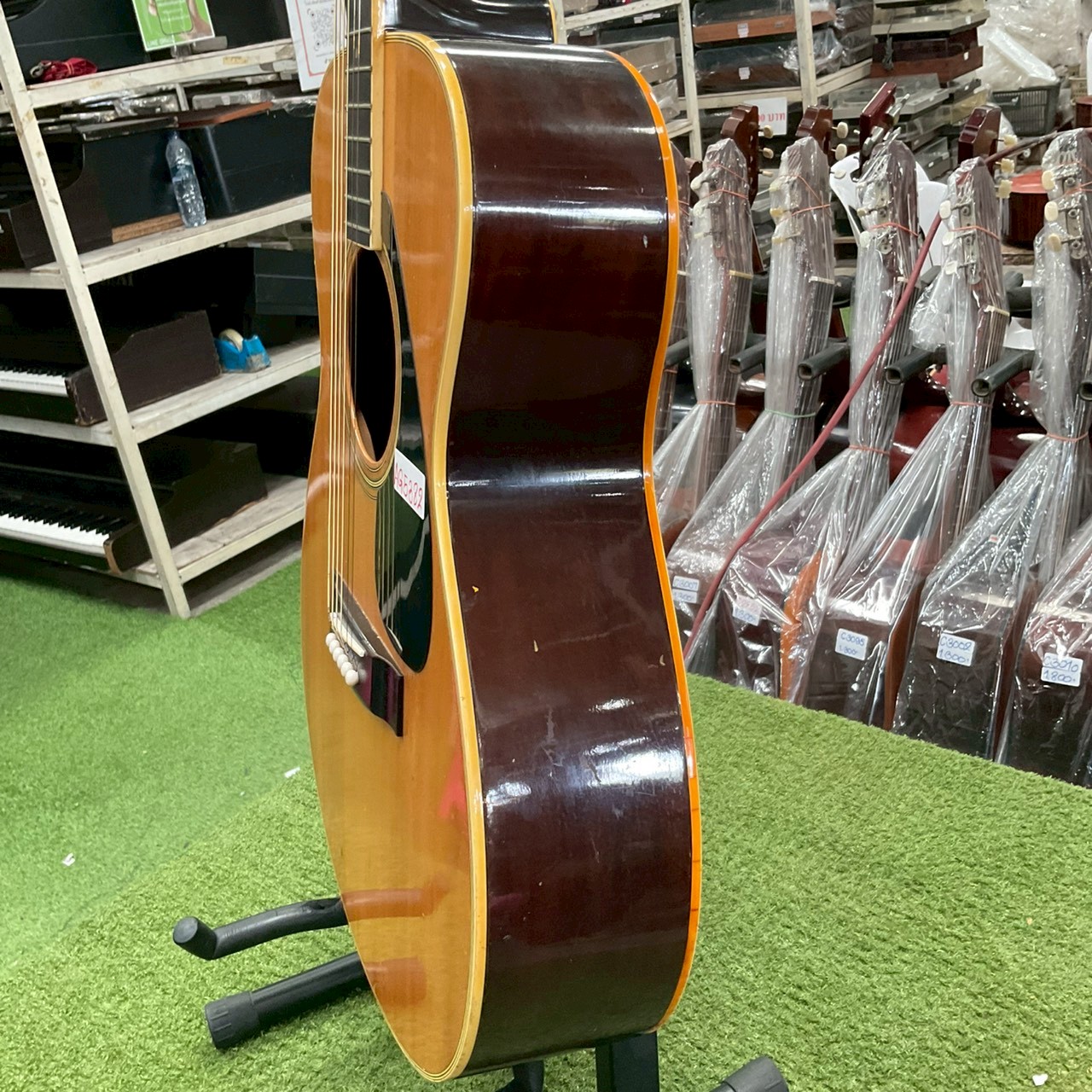 กีต้าร์โปร่ง YAMAHA : FG-202B