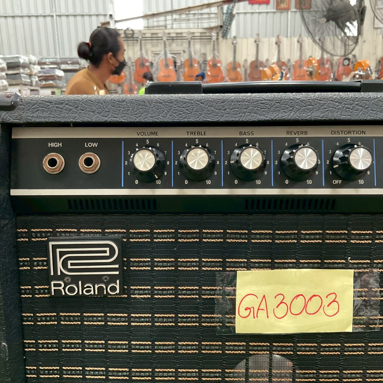 แอมป์กีต้าร์ Roland : GA-30