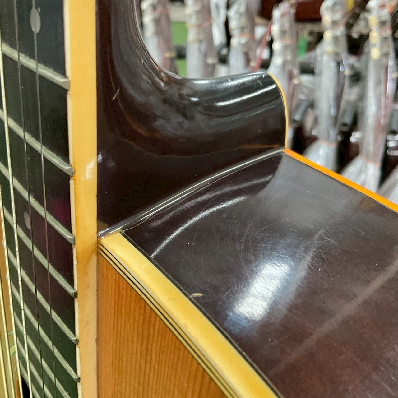 กีต้าร์โปร่ง YAMAHA : FG-202B