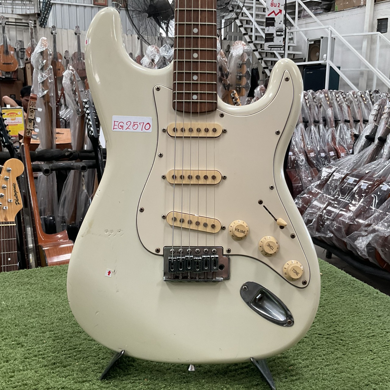 กีต้าร์ไฟฟ้า Photogenic