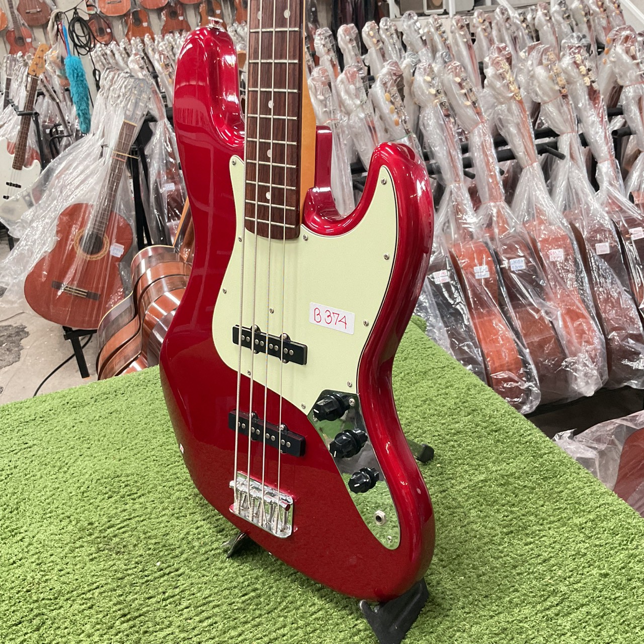 กีต้าร์เบส FERNANDES