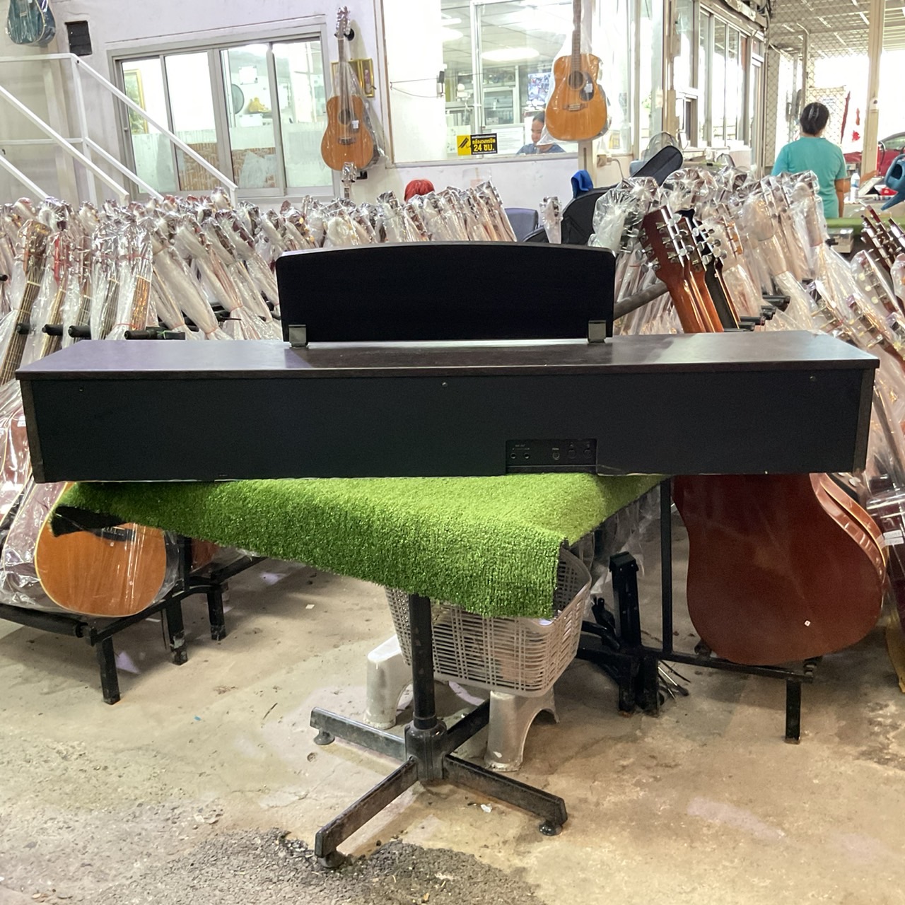 เปียโน YAMAHA : YDP-201 สินค้าไม่พร้อมใช้งาน (ต้องซ่อม)