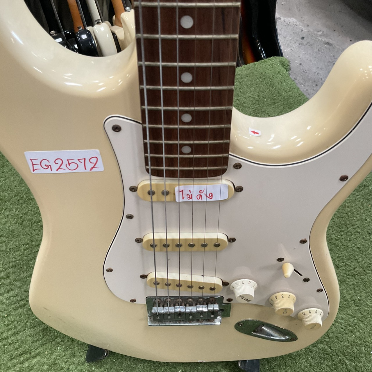 กีต้าร์ไฟฟ้า SELDER