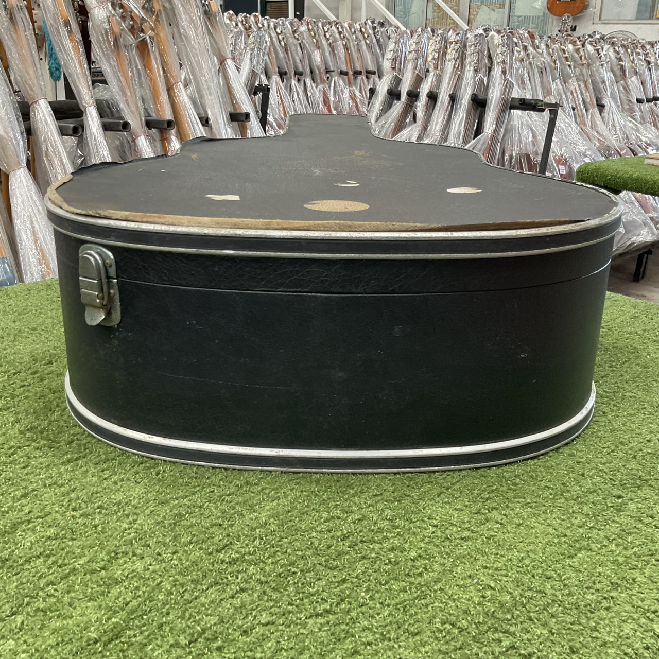 กล่องเคสกีต้าร์โปร่ง