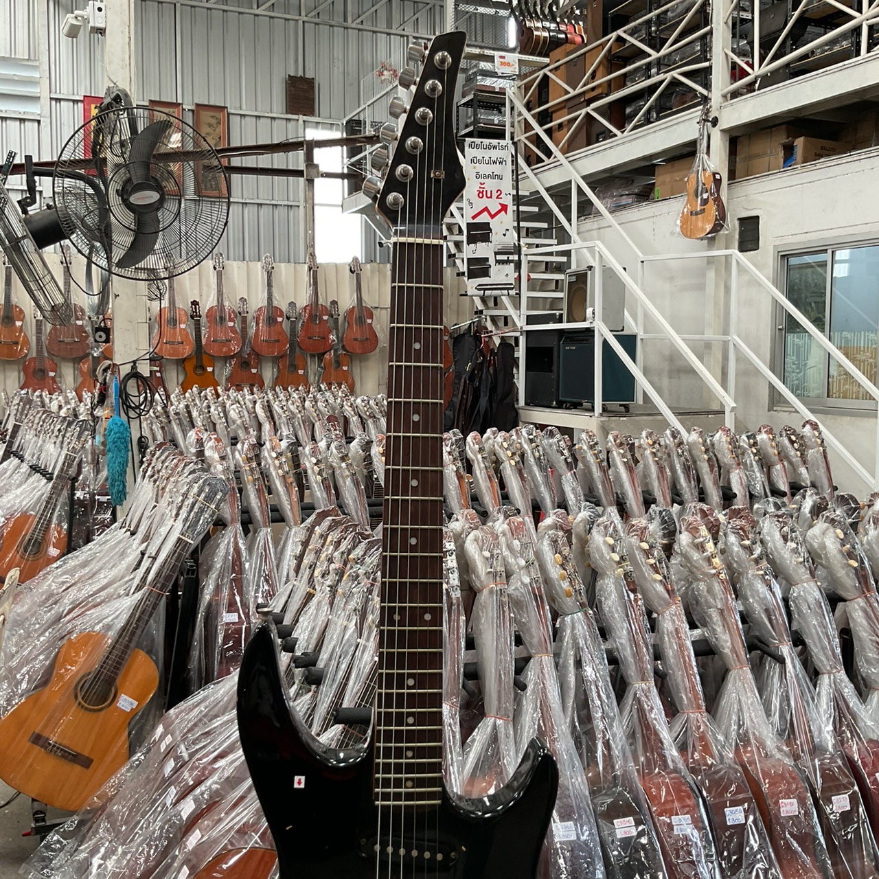 กีต้าร์ไฟฟ้า No Brand