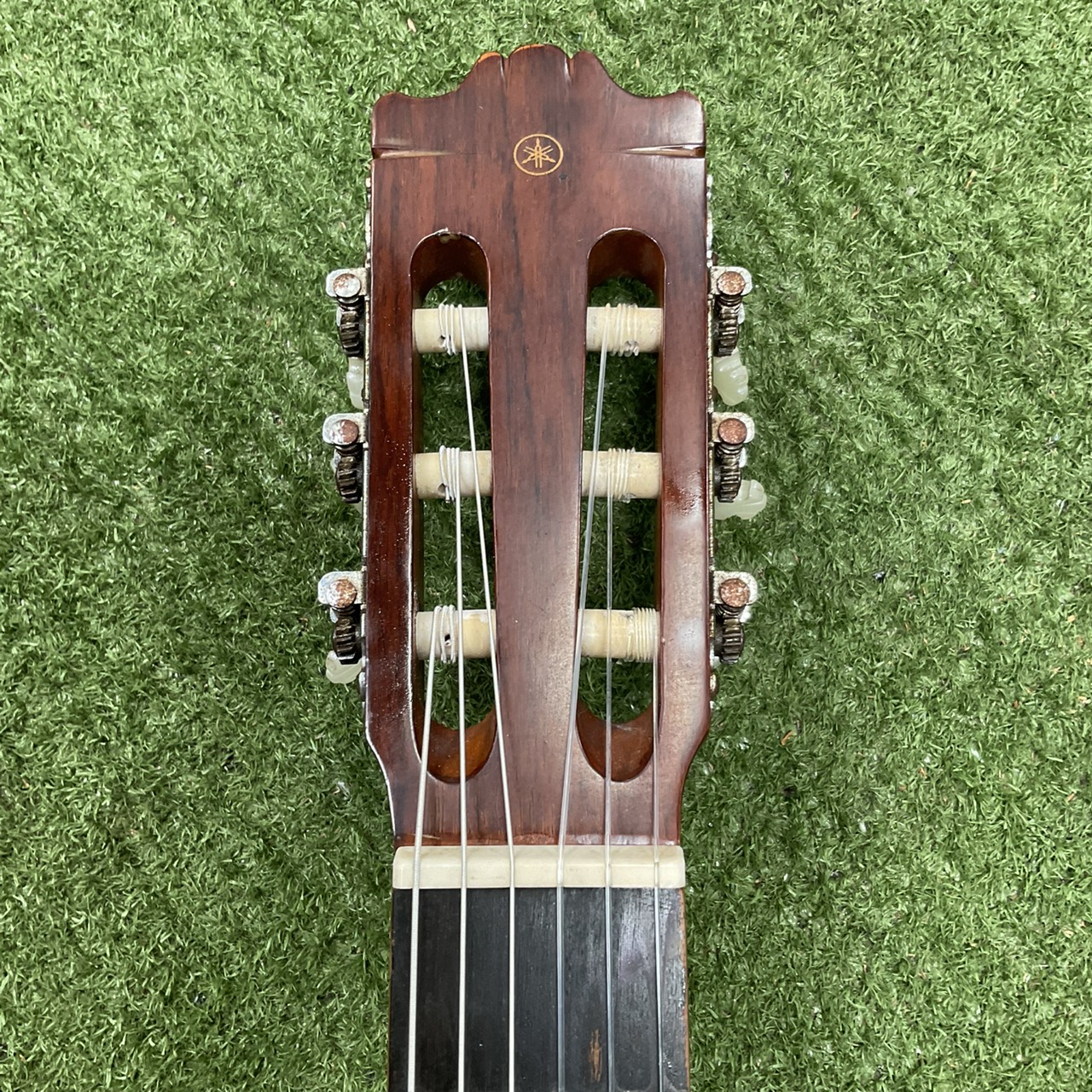 กีต้าร์คลาสสิค YAMAHA : C-180