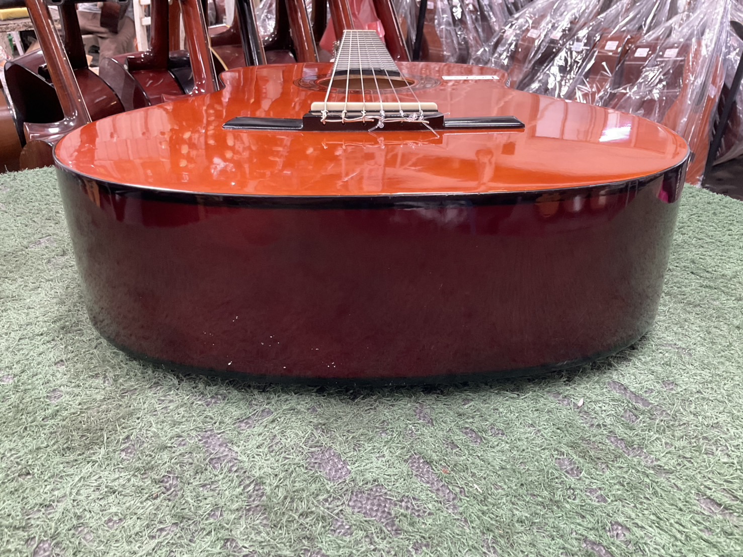 กีต้าร์คลาสสิค Valencia : CG10