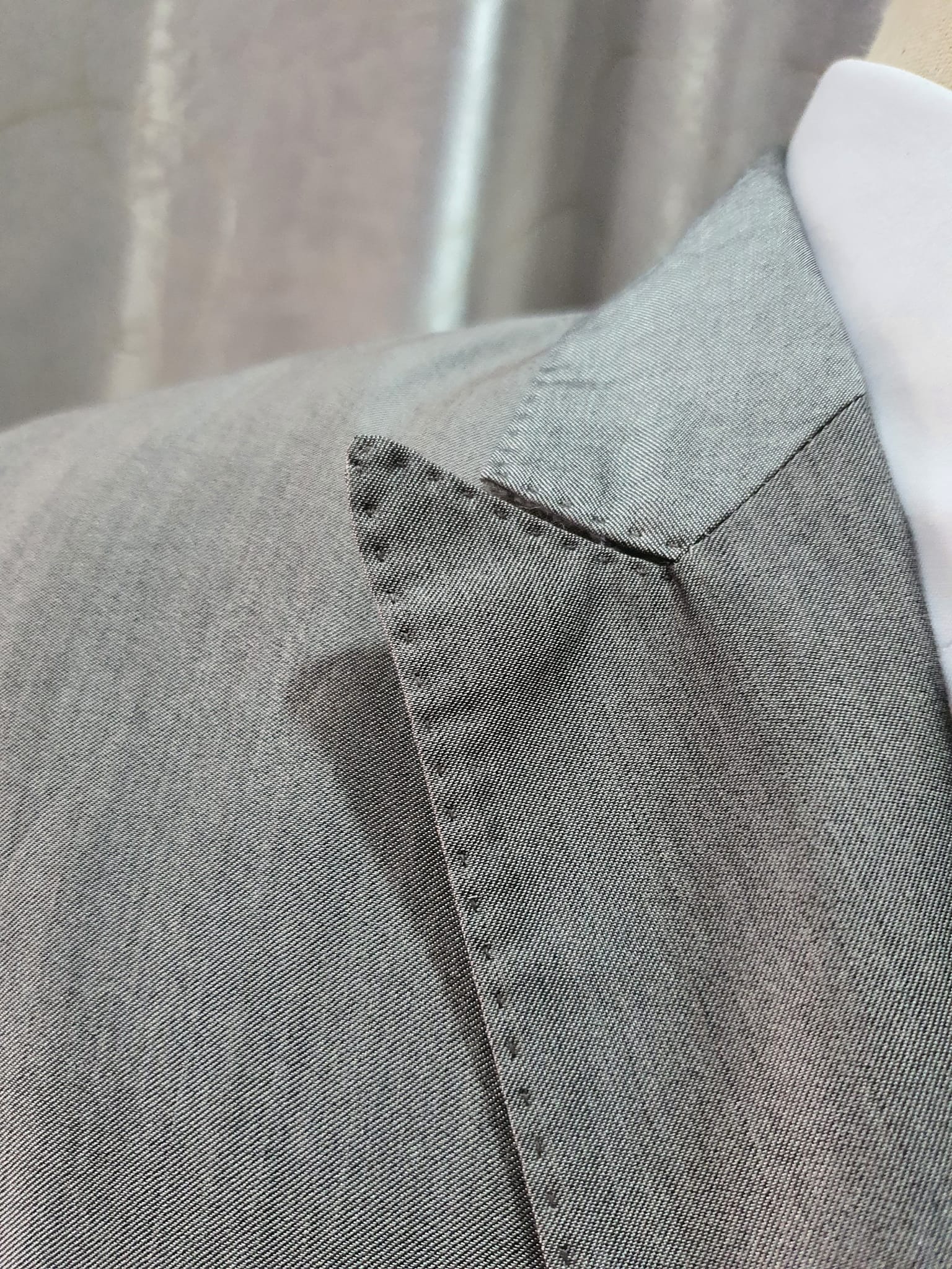 Suit0014 เสื้อสูท นำเข้า มือสอง สีเทาเหลือบเงามัน อก 38 นิ้ว