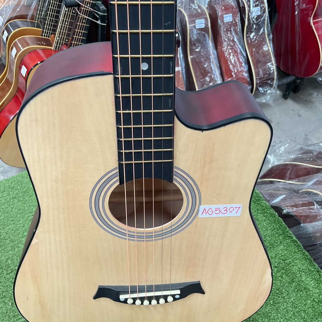 กีต้าร์โปร่ง FenLin