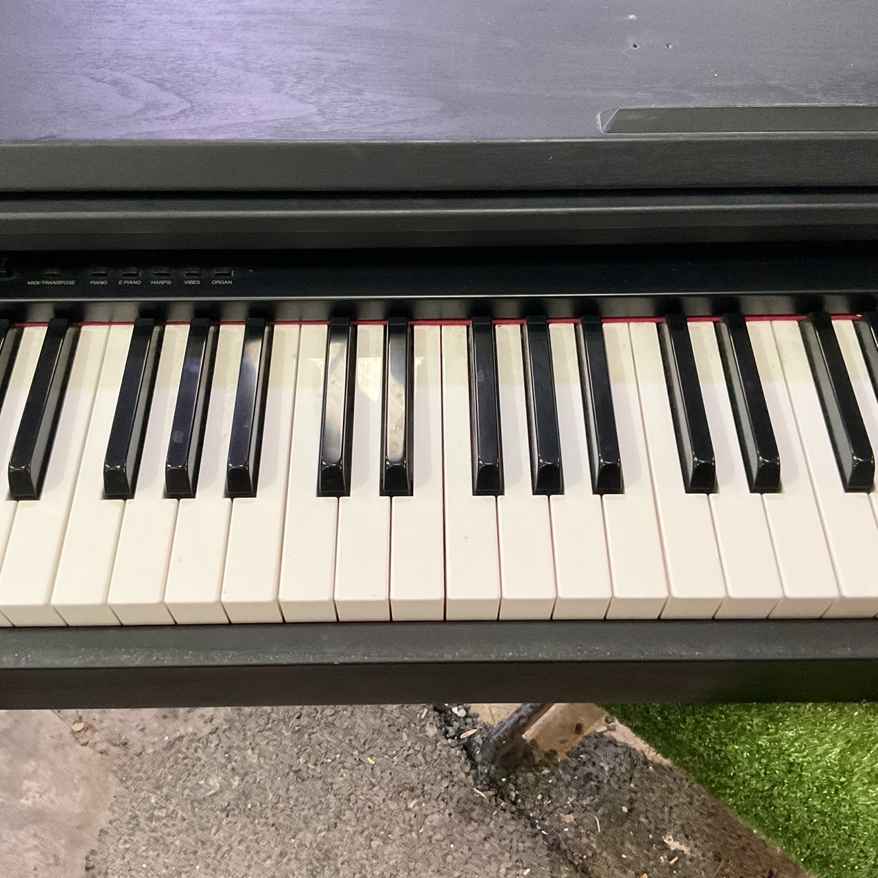 เปียโน KORG : C-16 สินค้าไม่พร้อมใช้งาน (ต้องซ่อม)