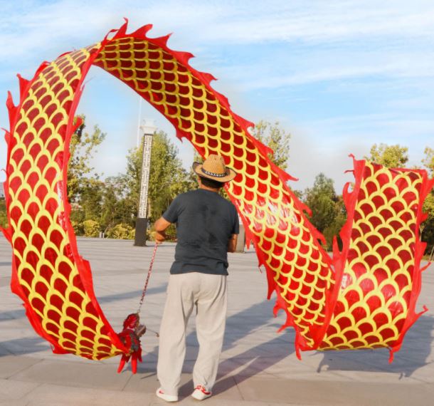 มังกรริบบิ้น ขนาดลำตัวมังกร 8 เมตร ริบบิ้นมังกร เต้นมังกรริบบิ้น