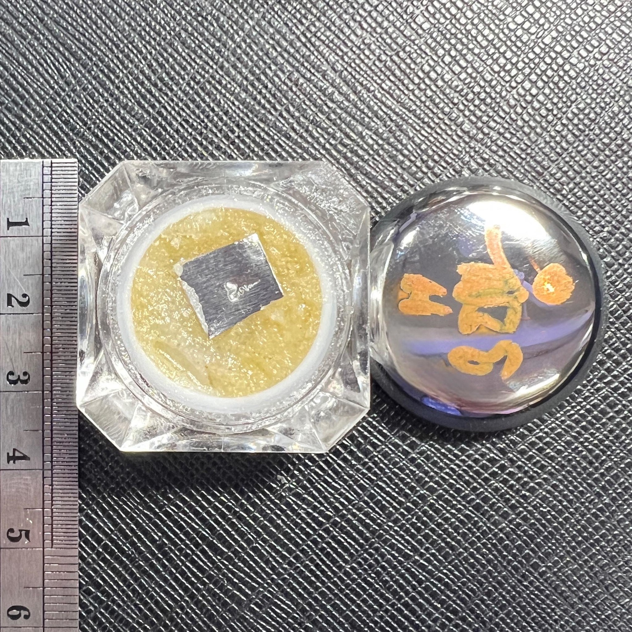 สีผึ้งกวักกรเวก Krawek Golden Call Wax. SKU-03998