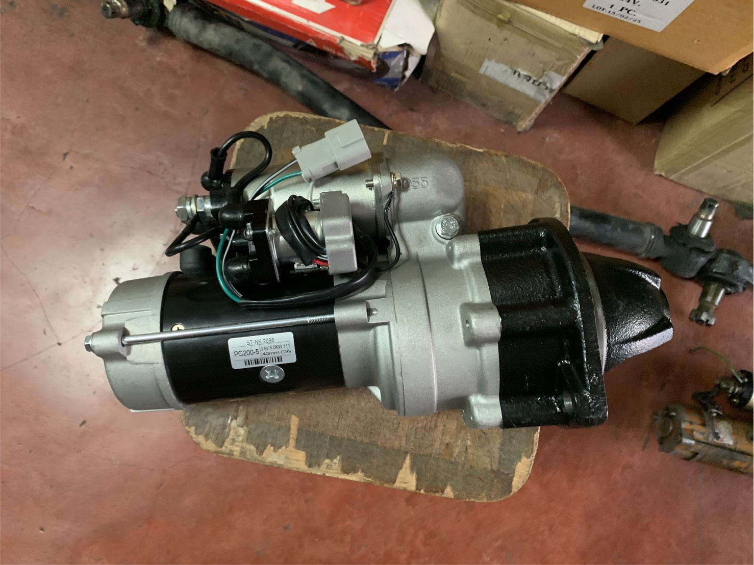 ไดสตาร์ทโฟคลิฟท์ KOMATSU PC200-5 6D95 4D95 24V 11 ฟัน เฟือง 40 mm กันน้ำมัน